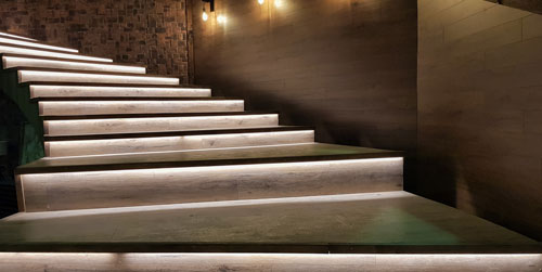 LED-Treppen Beleuchtung - den Raum erhellen und gleichzeitig eine moderne Ästhetik schaffen