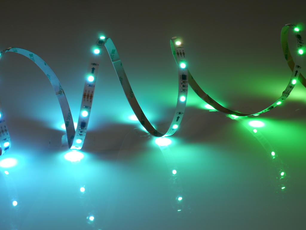 LED Lauflicht Streifen, RGB & RGBW Strips