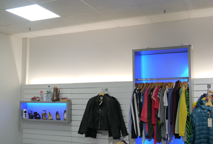 LED Ladenbeleuchtung | LED Shopbeleuchtung - blaue Akzente