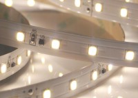 XQ Eco LED-Streifen, 80LEDs/m, 4000K 1715lm/m, 9.6W/m, 12V XQ Eco LED-Streifen, 80LEDs/m, 4000K 1715lm/m, 9.6W/m, 12V