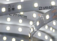 XQ Eco+ LED-Streifen, 80LEDs/m, 6200K 1494lm/m, 9.6W/m, 12V XQ Eco+ LED-Streifen, 80LEDs/m, 6200K 1494lm/m, 9.6W/m, 12V