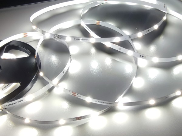 Premium Backlight LED-Streifen, 6500K purweiß, 467lm/m, 3.8W/m, 28LEDs/m, 24V