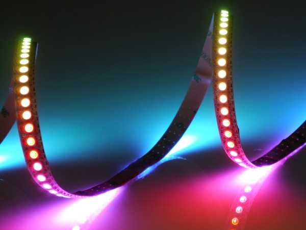 https://www.led-emotion.de/media/image/48/20/90/DreamColor_LED_strip_144_600x600.jpg