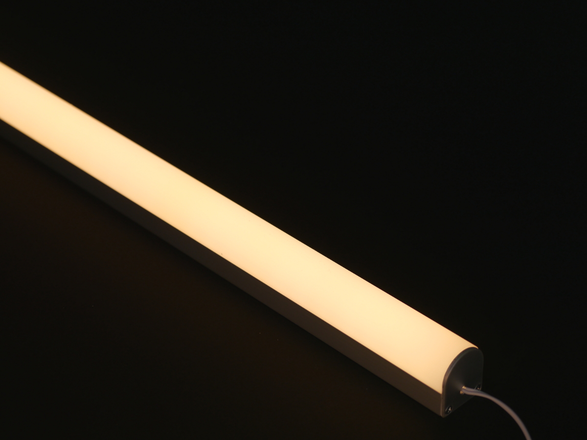 günstige XQ LED-Lichtleiste warmweiß 2700K, 240 Lumen, 50cm Länge