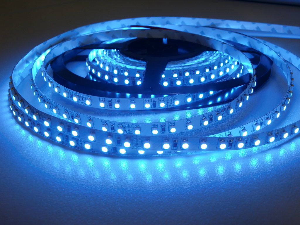Blau  P7V3 600 3528 SMD LED Streifen Wasserdichtes Licht fuer Aquarium 