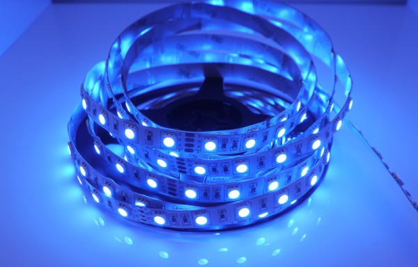 XQ Eco LED-Streifen, 80LEDs/m, blau, 4,8W/m, 24V