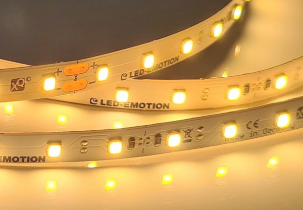 XQ Eco+ LED-Streifen, 80LEDs/m, 3000K, CRI>90, 1438lm/m, 9.6W/m, 12V