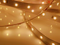 XQ 64 LED-Streifen, 2700K warmweiß, 1856lm/m, 11.5W/m, 64LEDs/m, 24V XQ 64 LED-Streifen, 2700K warmweiß, 1856lm/m, 11.5W/m, 64LEDs/m, 24V